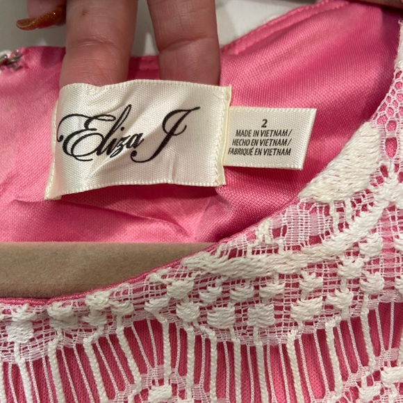 Eliza J sheath dress - Picture 2 of 2